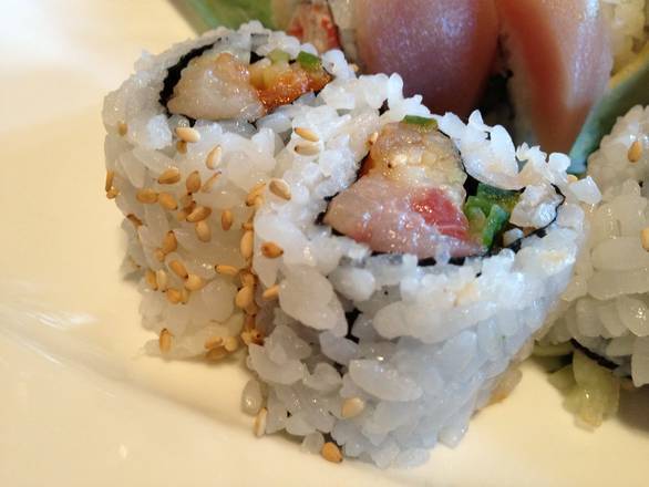 Order Spicy Yellowtail Maki food online from Go Fish Sushi store, Watertown on bringmethat.com