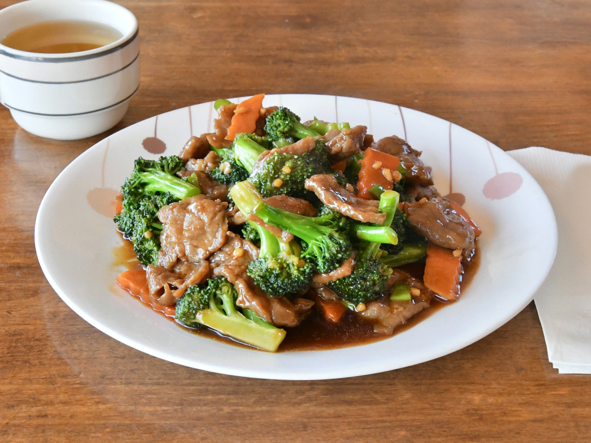 Order B2. Broccoli Beef food online from The Pearl House store, Albany on bringmethat.com