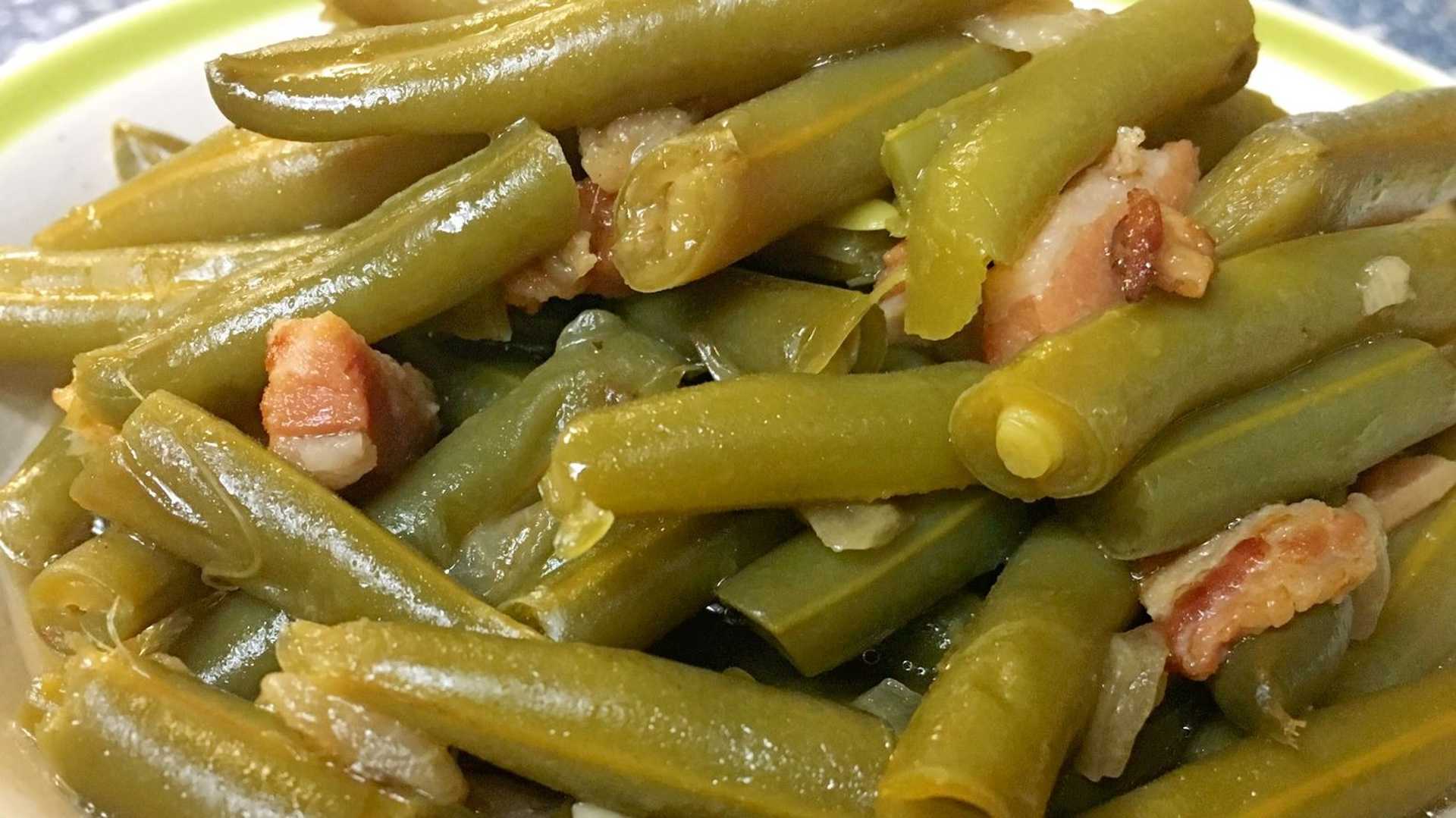 Order 7 oz. "Wilson Pickett" Green Beans food online from Ms Chicken Shack store, Beaver Falls on bringmethat.com