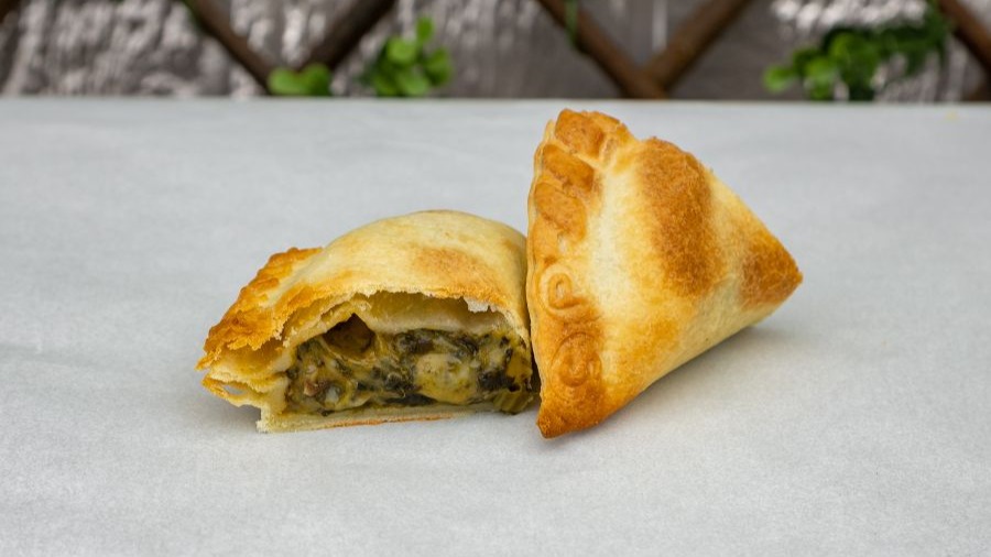 Order Spinach and Cheese (SP) food online from World Empanadas store, Burbank on bringmethat.com