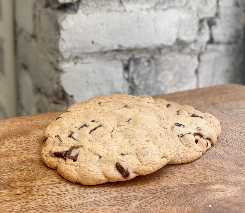 Order Chocolate Chip Cookie food online from Lazzaro store, New York on bringmethat.com