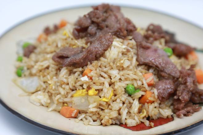 Order R2. Beef Fried Rice 牛炒飯 food online from Uncle Chen's Chinese Restaurant store, State College on bringmethat.com