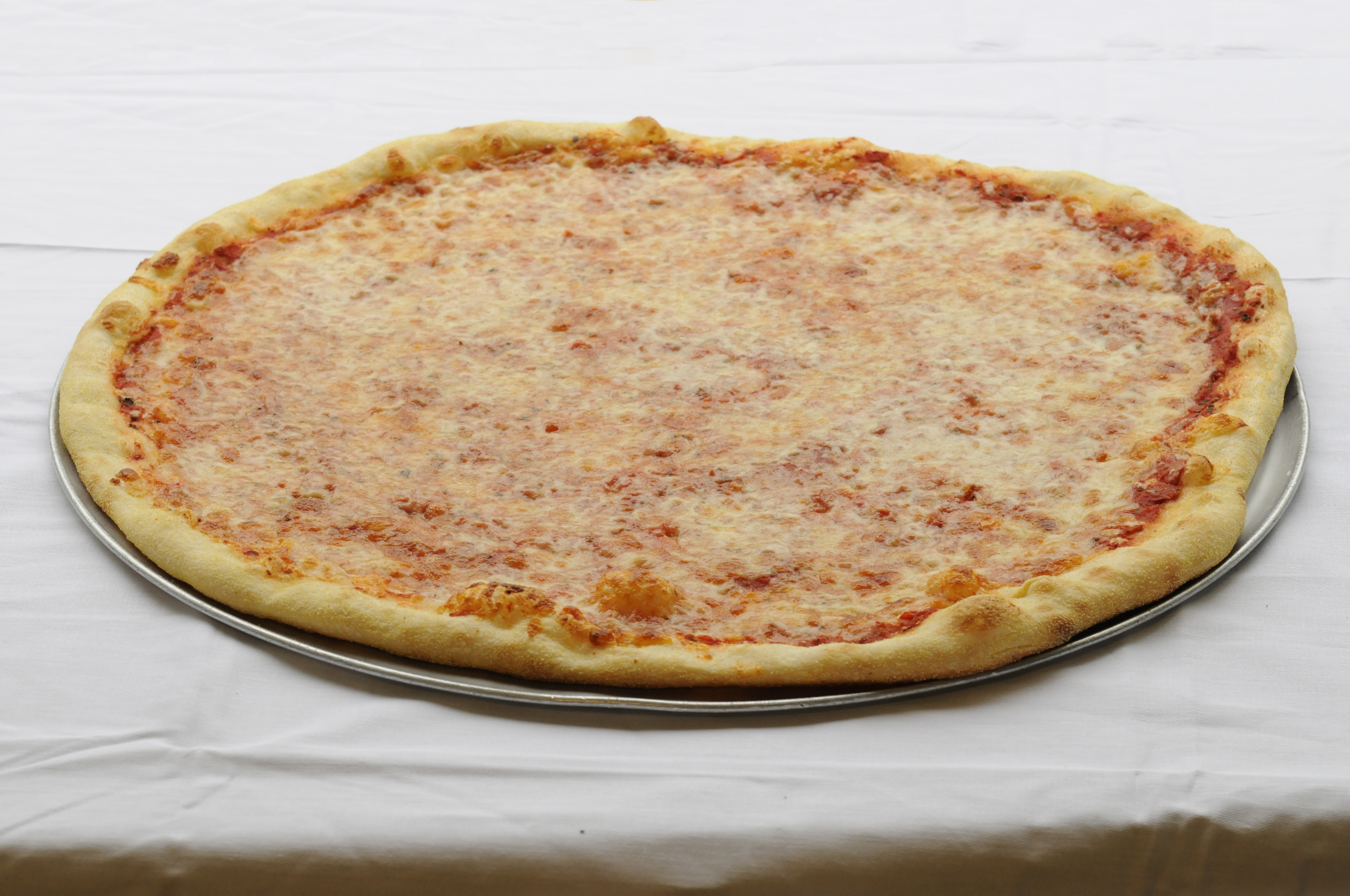 Order Cheese Pizza food online from Roberto's Pizza & Pasta store, New Rochelle on bringmethat.com