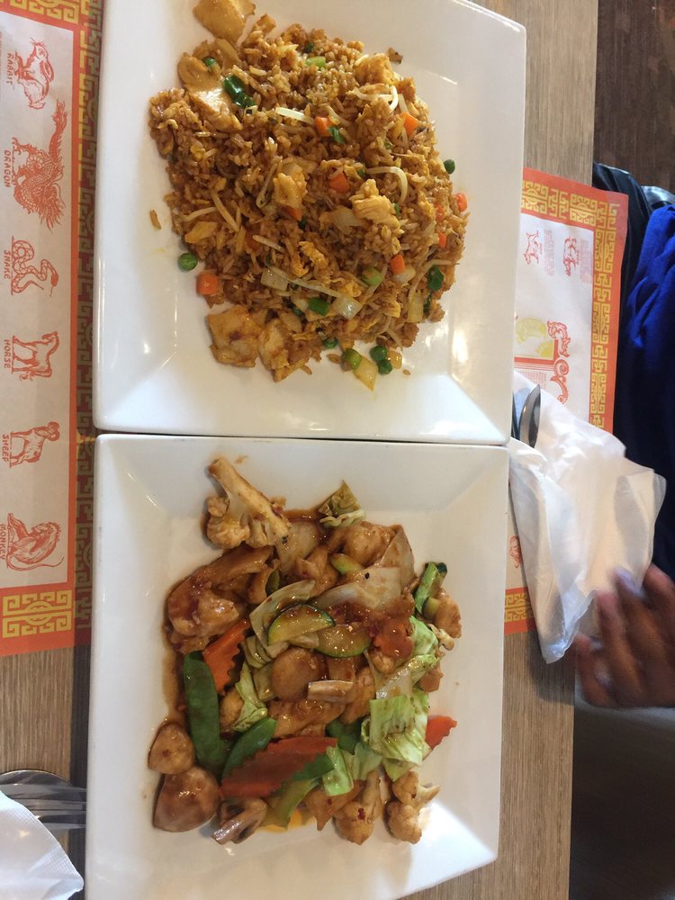 Order Szechuan Chicken food online from Charlie Kangs Chinese & Korean Cuisine  store, East Lansing on bringmethat.com
