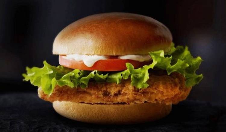 Order Crusher Chicken Sandwich food online from Freddy Wings & Wraps store, Wilmington on bringmethat.com