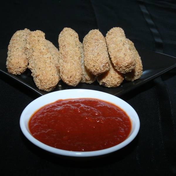 Order Mozzarella Sticks food online from Fratelli's NY Pizza store, Los Angeles on bringmethat.com