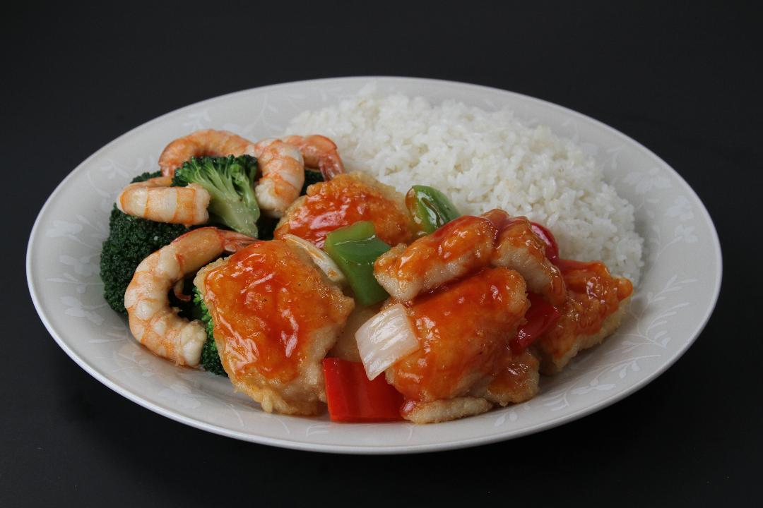 Order 2. Two Entrees Combo Plate food online from Yong Kang Street store, Paramus on bringmethat.com