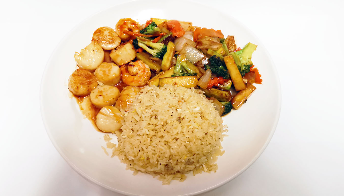 Order Hibachi Scallop Dinner food online from Izumi Japanese Restaurant store, Youngstown on bringmethat.com