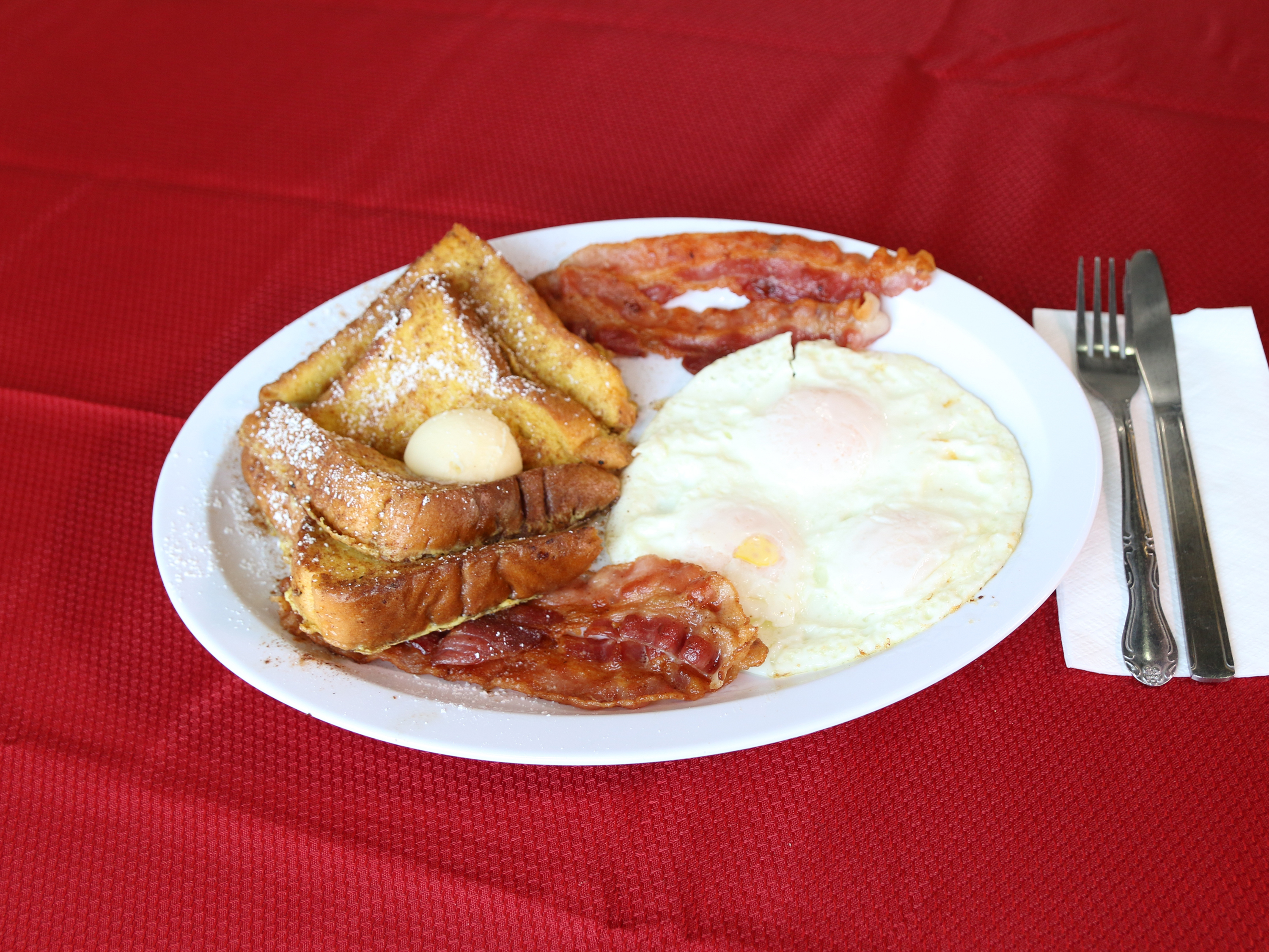 Order French Toast Combo (4 Halves) food online from Tommy's Burgers store, Hemet on bringmethat.com