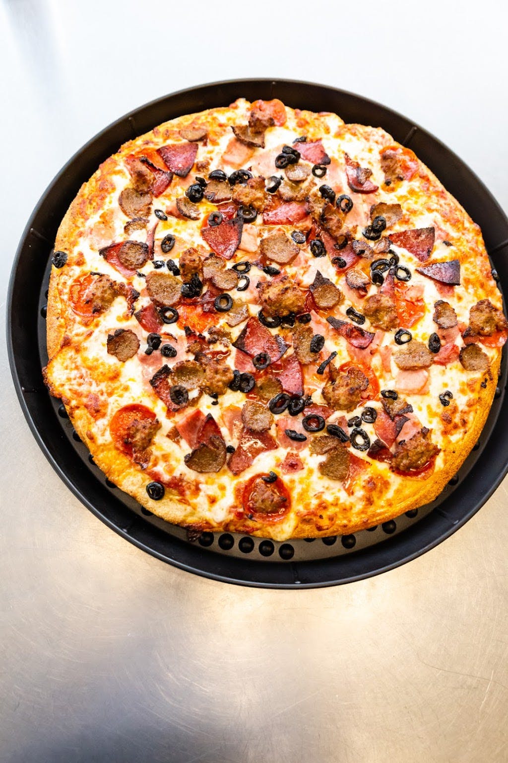 Order Widow Maker Pizza - 12'' (6 Slices) food online from Wasatch Pizza store, Taylorsville on bringmethat.com