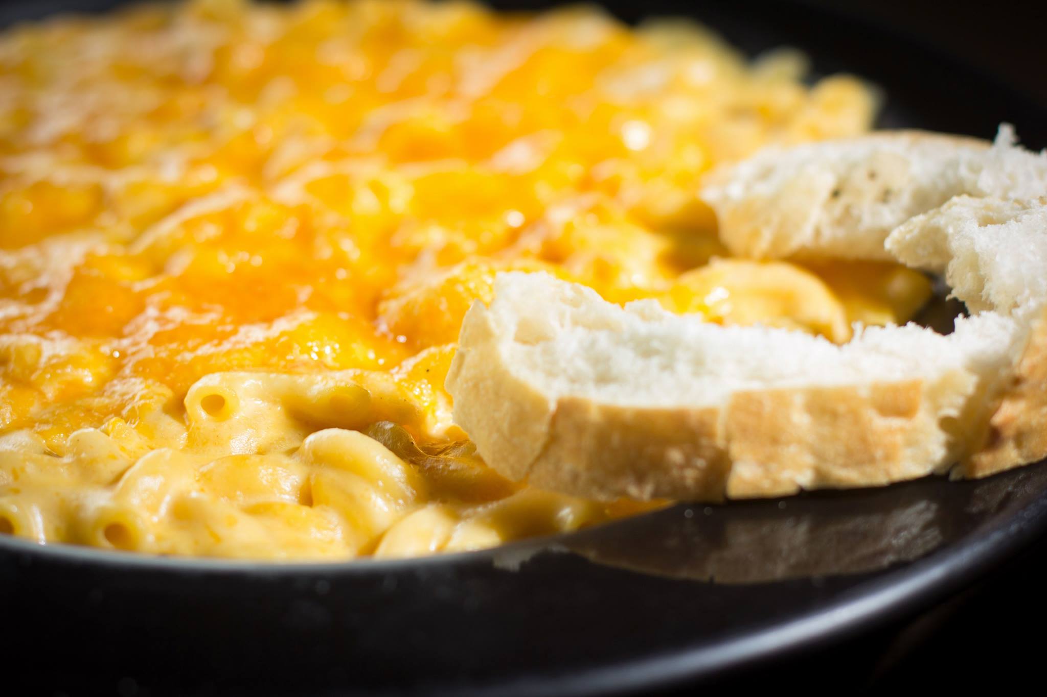 Order Make Your Own Mac and Cheese food online from Sneaker Sports Bar & Grill store, Franklin Park on bringmethat.com