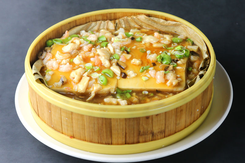 Order F11. Fukien Style Braised Tofu  福建扒豆腐 food online from Feng Ze Yuan store, San Francisco on bringmethat.com