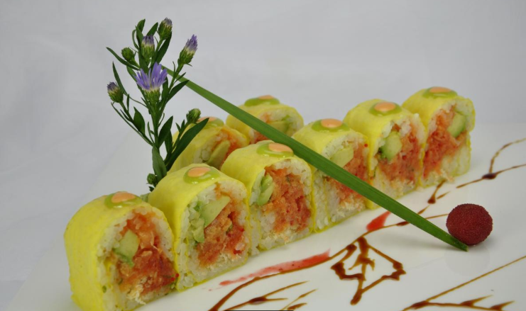 Order J121. Fantastic Roll food online from Nagoya Sushi, Ramen, Chinese store, Medford on bringmethat.com