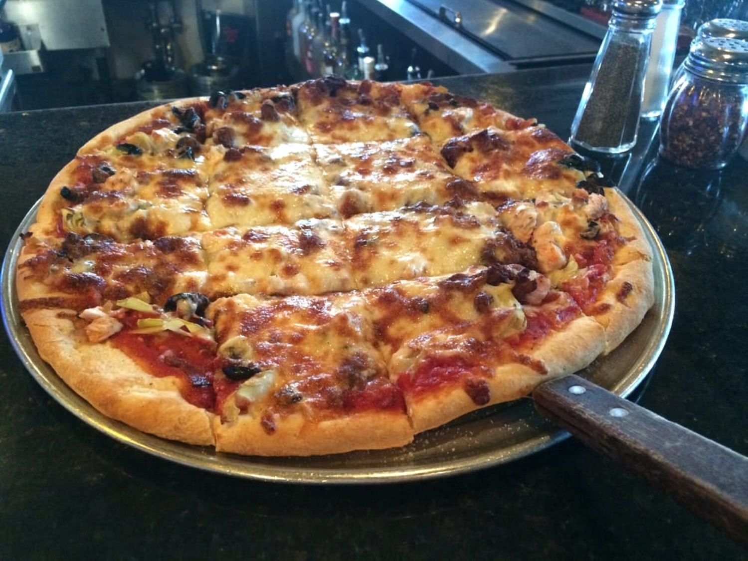 Order Rob's Choice Pizza food online from Fatty Magoos Bar & Eatery store, Bolingbrook on bringmethat.com