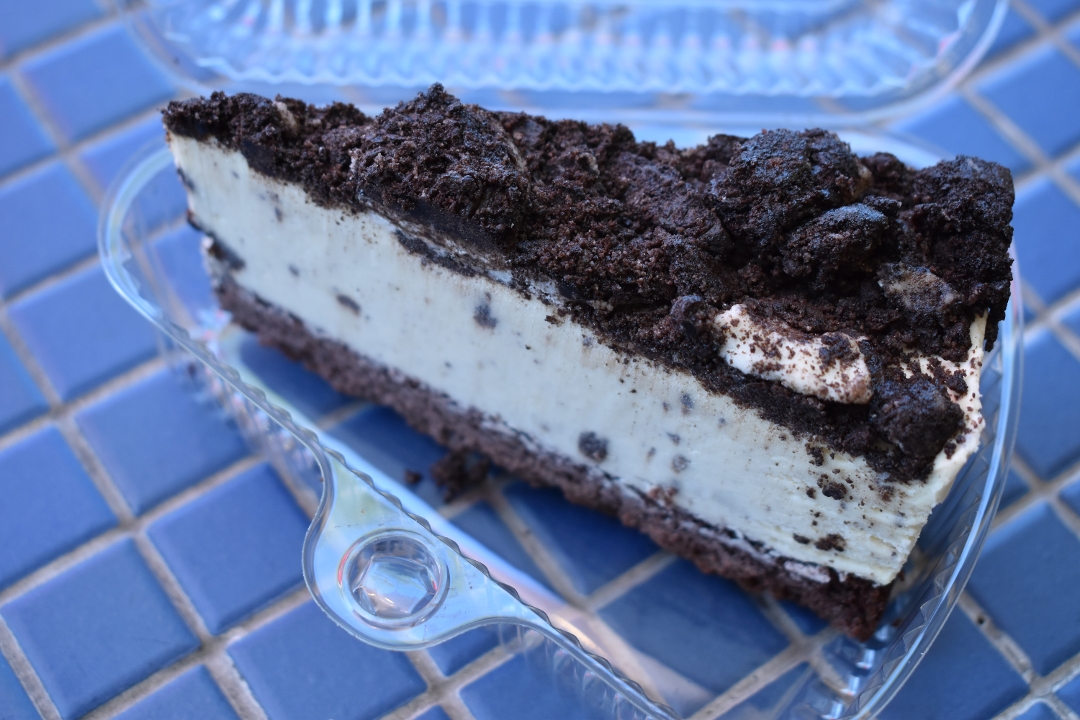 Order Oreo Cake food online from Best Gyros store, Mayfield Heights on bringmethat.com