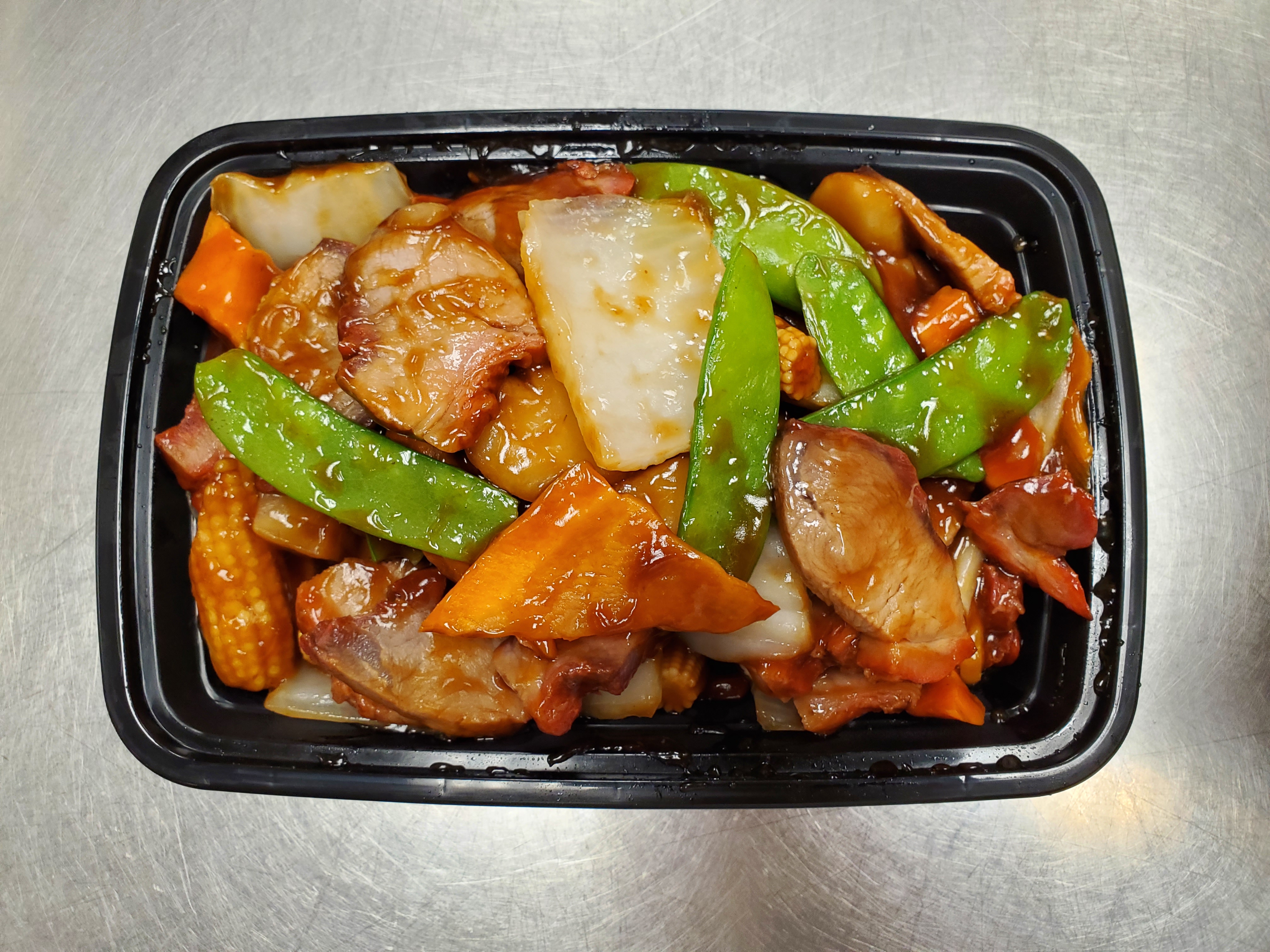 Order 62. Roast Pork with Chinese Veg. food online from Great Wall Chinese Restaurant store, Frederick on bringmethat.com