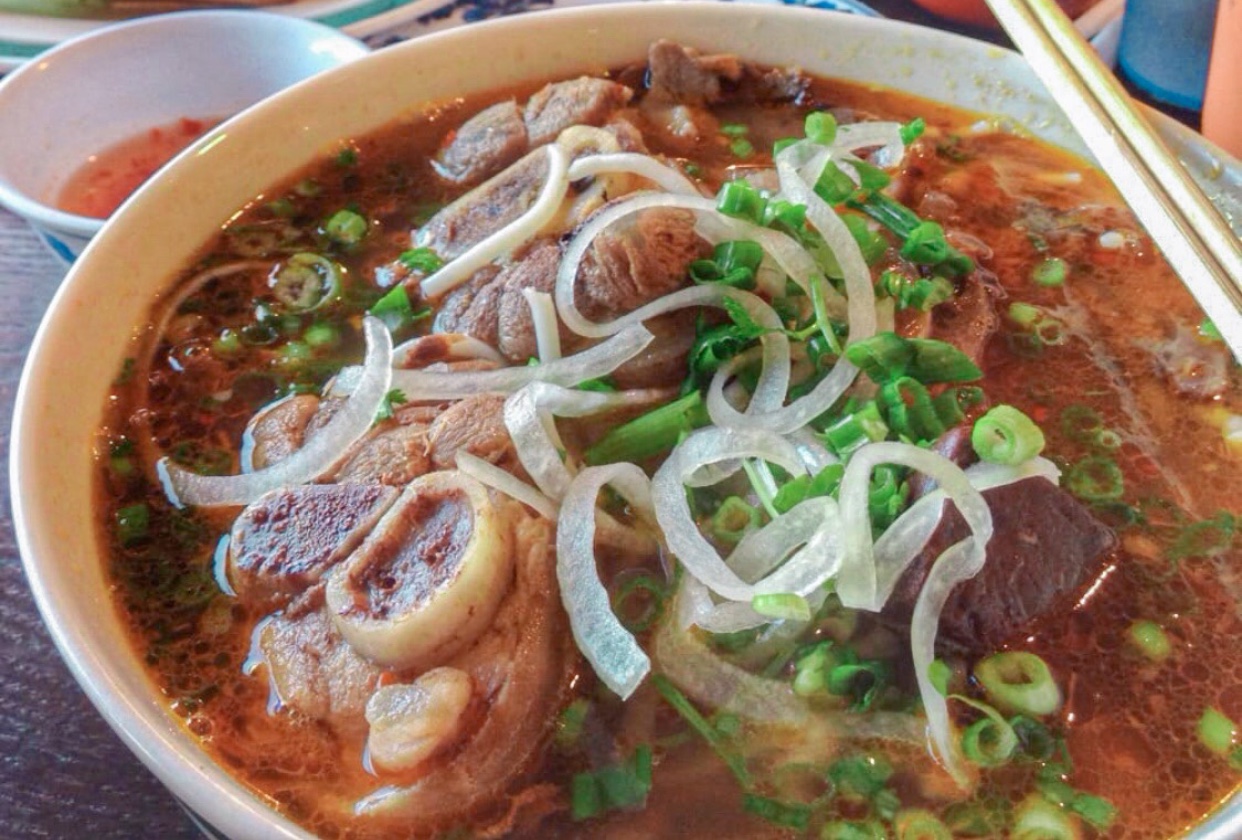 Order Spicy Beef Vermicelli Soup food online from Pho Ca Dao Grill store, Chula Vista on bringmethat.com