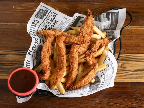 Order Crispy Chicken Strips and Chips food online from Sutter Pub store, San Francisco on bringmethat.com