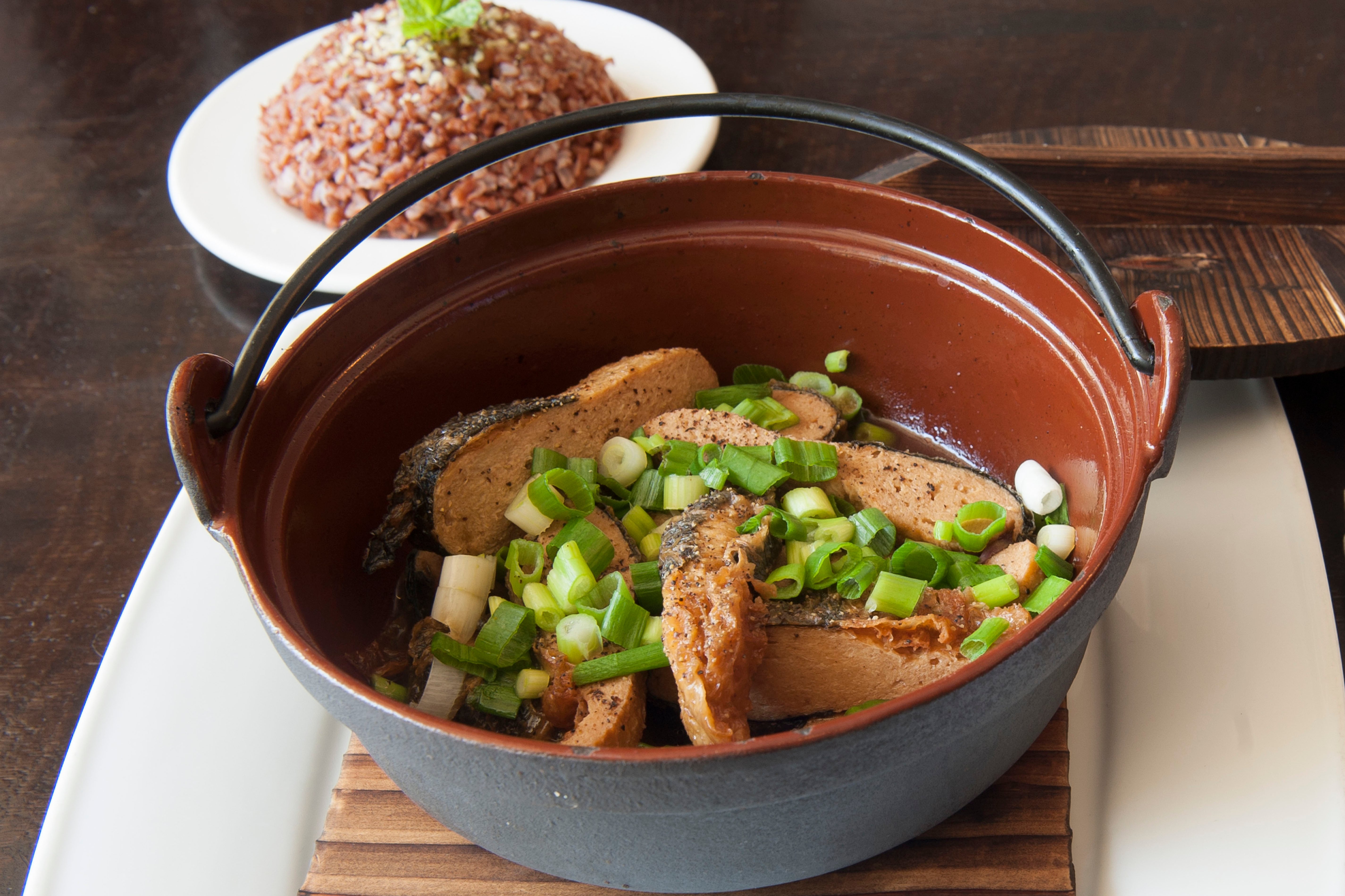 Order Claypot Fish food online from Au Lac Plant-Based Food & Drink store, Los Angeles on bringmethat.com