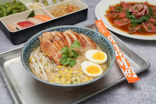 Order Chicken Ramen Soup food online from Sushi Maki store, South Miami on bringmethat.com