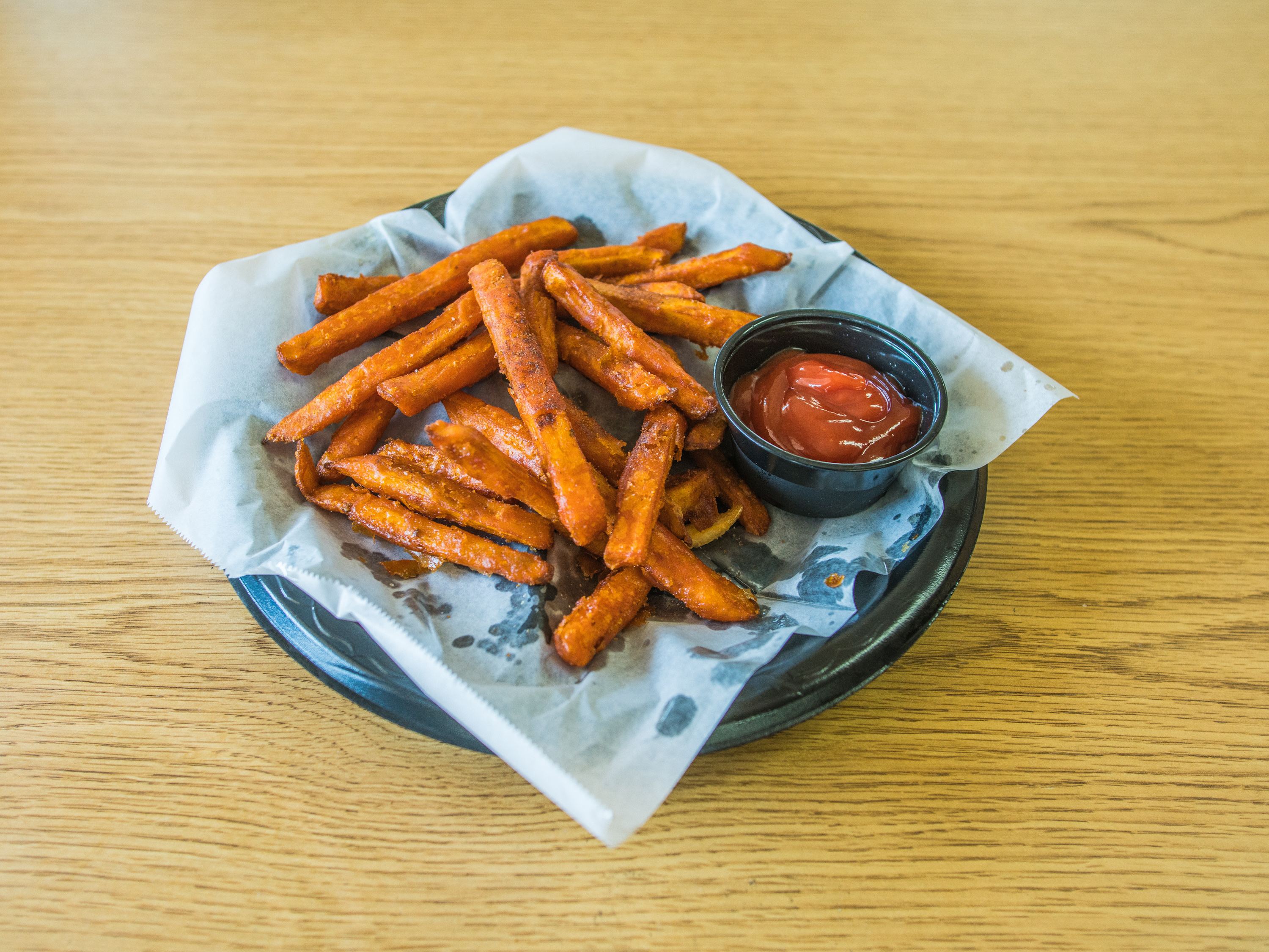 Order Lg Sweet Potato Fries - Fries food online from Maurice's Piggie Park store, Irmo on bringmethat.com