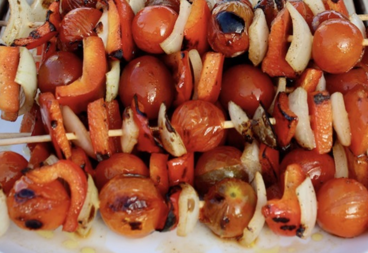 Order Grilled Tomatoes and Onions food online from Salam restaurant store, Chicago on bringmethat.com