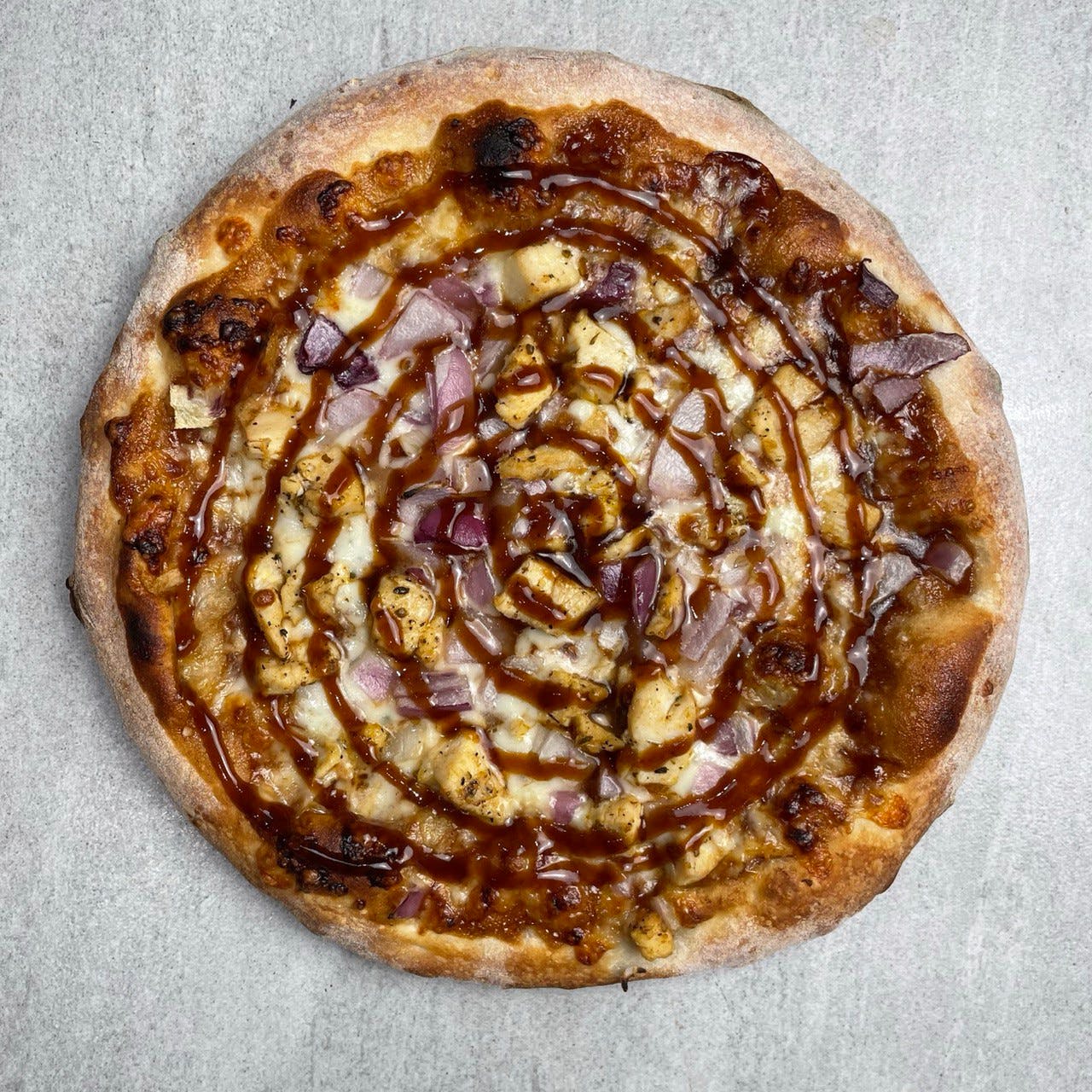 Order BBQ Chicken Pizza - Small 10'' food online from Troys Italian Kitchen store, Arlington on bringmethat.com