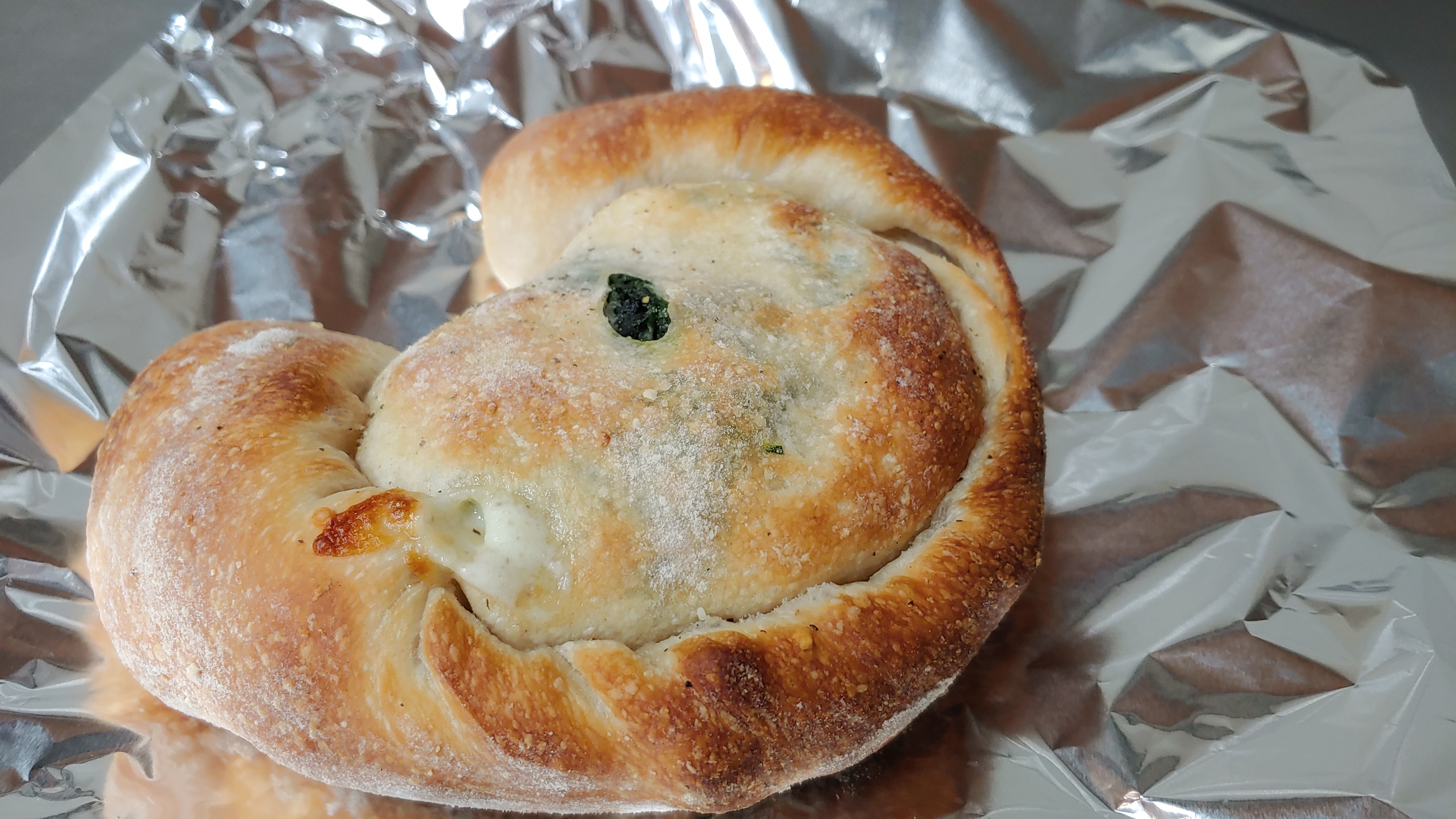 Order Spinach Calzone food online from Gino's pizzeria & restaurant catering store, Astoria on bringmethat.com