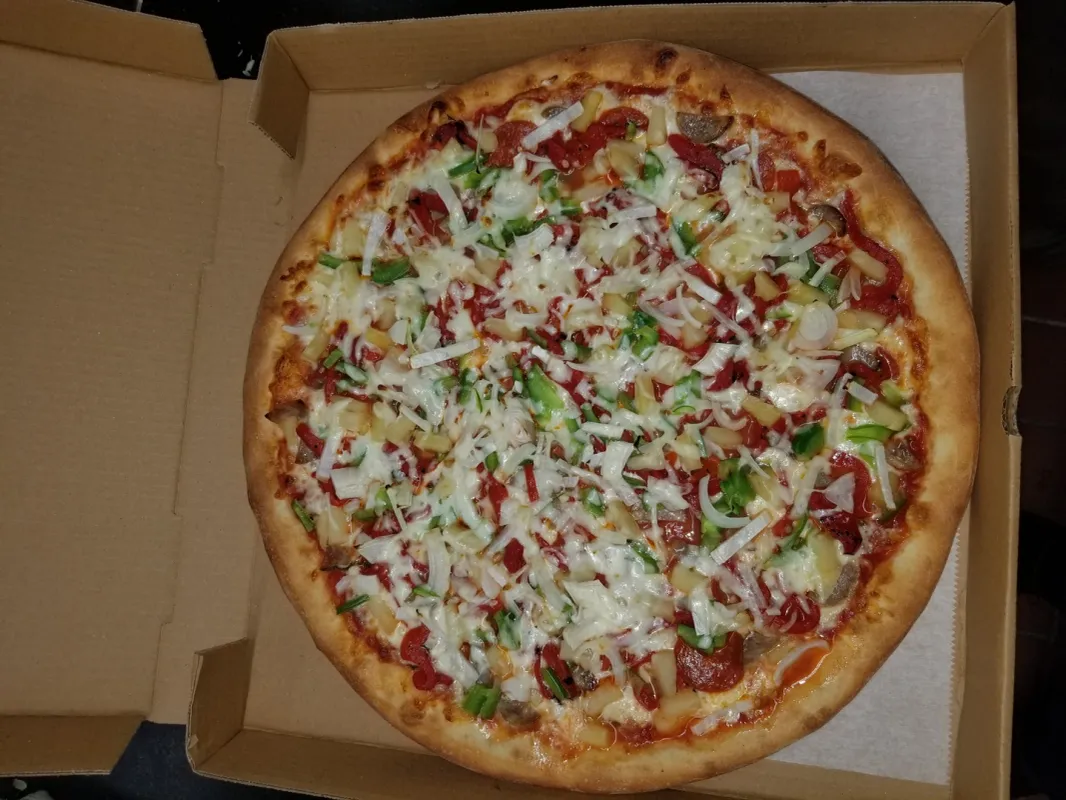 Order Large 16" Vegetable Pie (WITH MOZZ CHEESE & PIZZA SAUCE) food online from My Family Pizza store, Staten Island on bringmethat.com