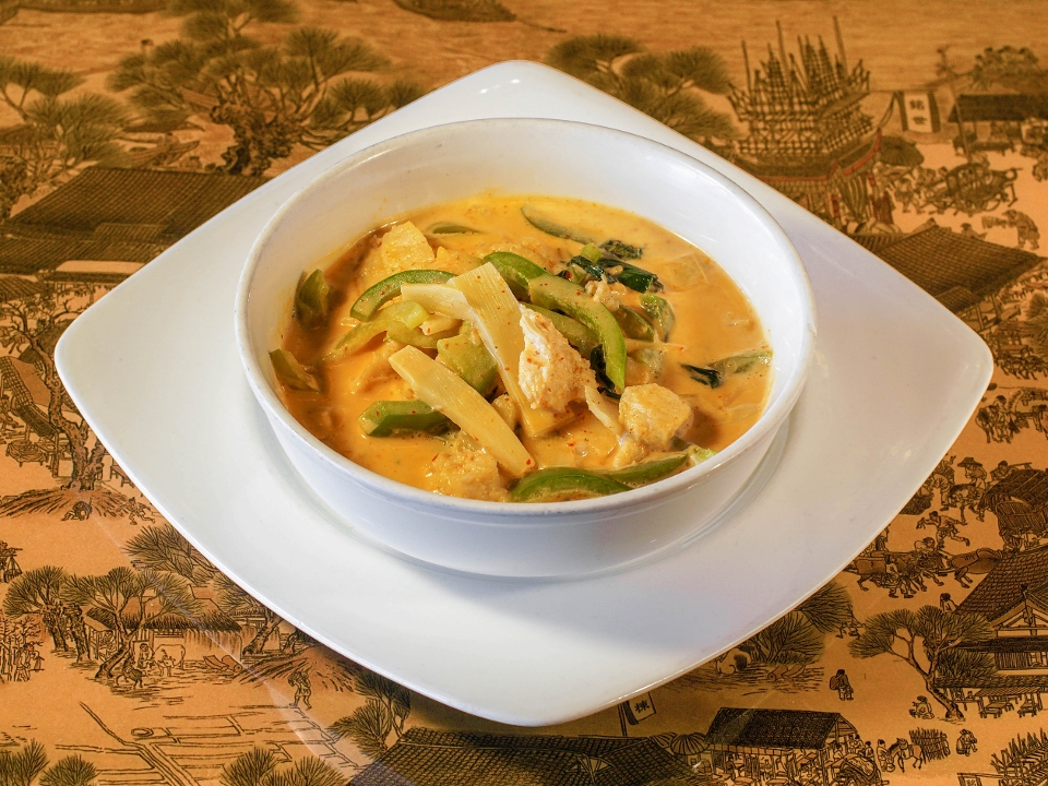 Order Red Curry food online from J. Wong's Asian Bistro store, Salt Lake City on bringmethat.com
