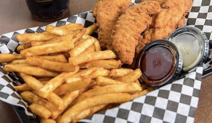Order 5 Pieces Chicken Strips BASKET food online from Courtside Caffe store, Los Angeles on bringmethat.com