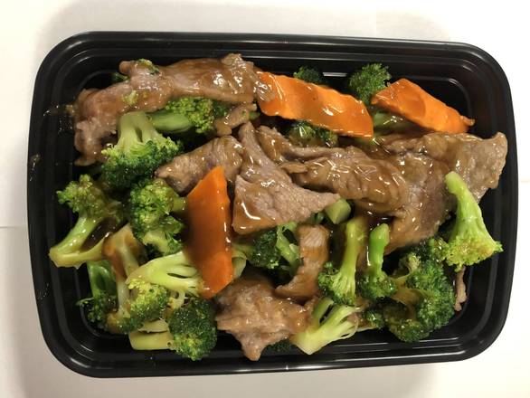 Order Beef with Broccoli 介兰牛（晚餐） food online from Sugami Hibachi Express store, Aurora on bringmethat.com