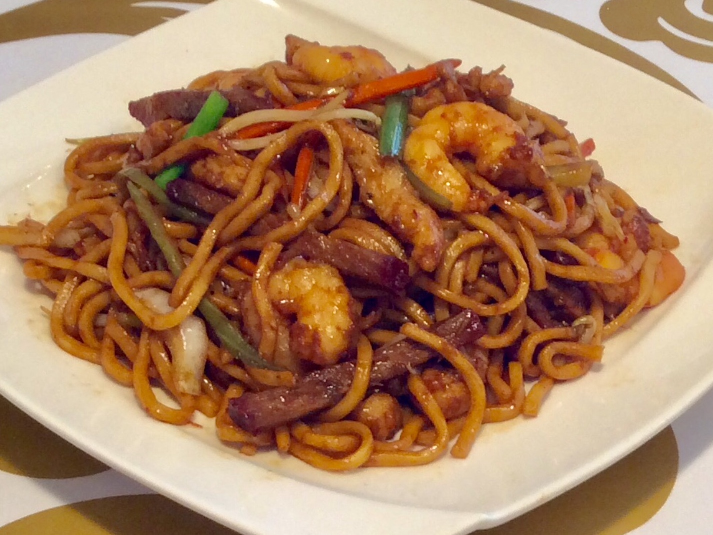 Order Combination Lo Mein food online from Hunan Cafe store, Richmond on bringmethat.com