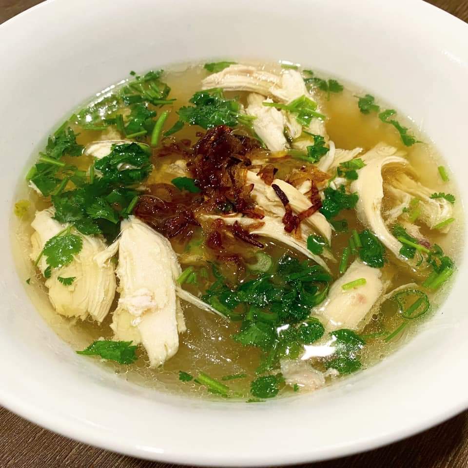 Order 10. Chicken w/ Clear Noodle Soup-Mien ga food online from Tuyet Mai store, San Francisco on bringmethat.com