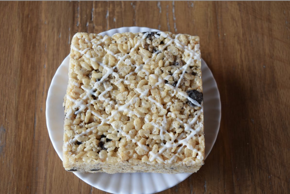 Order Oreo Krispie Treat  food online from Molly Cupcakes store, West Chester on bringmethat.com