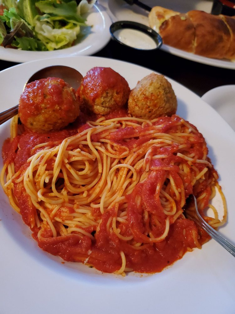Order Pasta with Meatballs food online from Evelyn Big Italian Pizzeria & Ristorante store, Fairfield on bringmethat.com