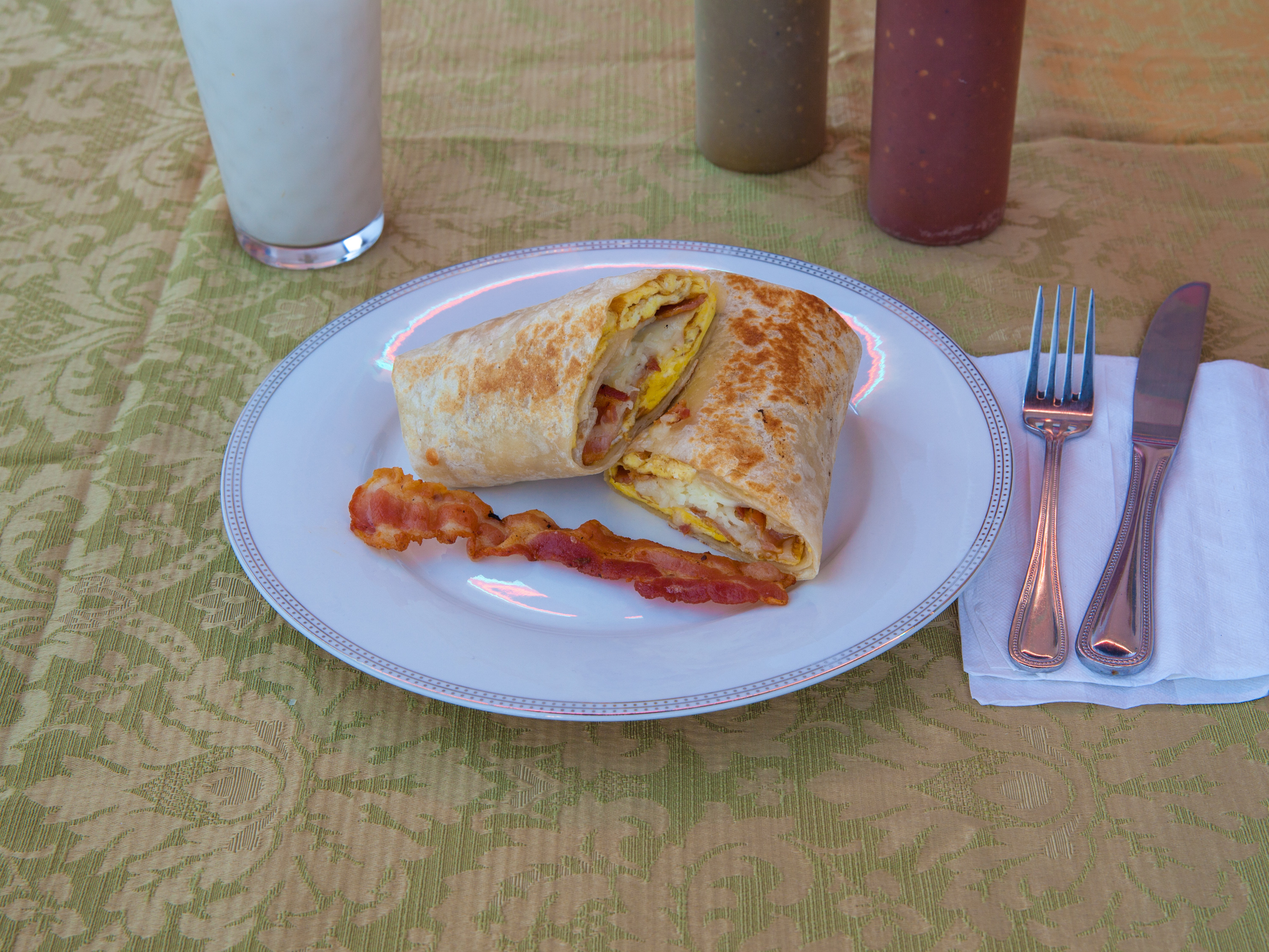 Order Grilled Bacon and Egg Burrito food online from Jaimito's burritos store, Chicago on bringmethat.com