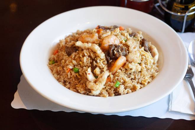 Order Combination Fried Rice food online from Ginger Cafe store, Sunnyvale on bringmethat.com