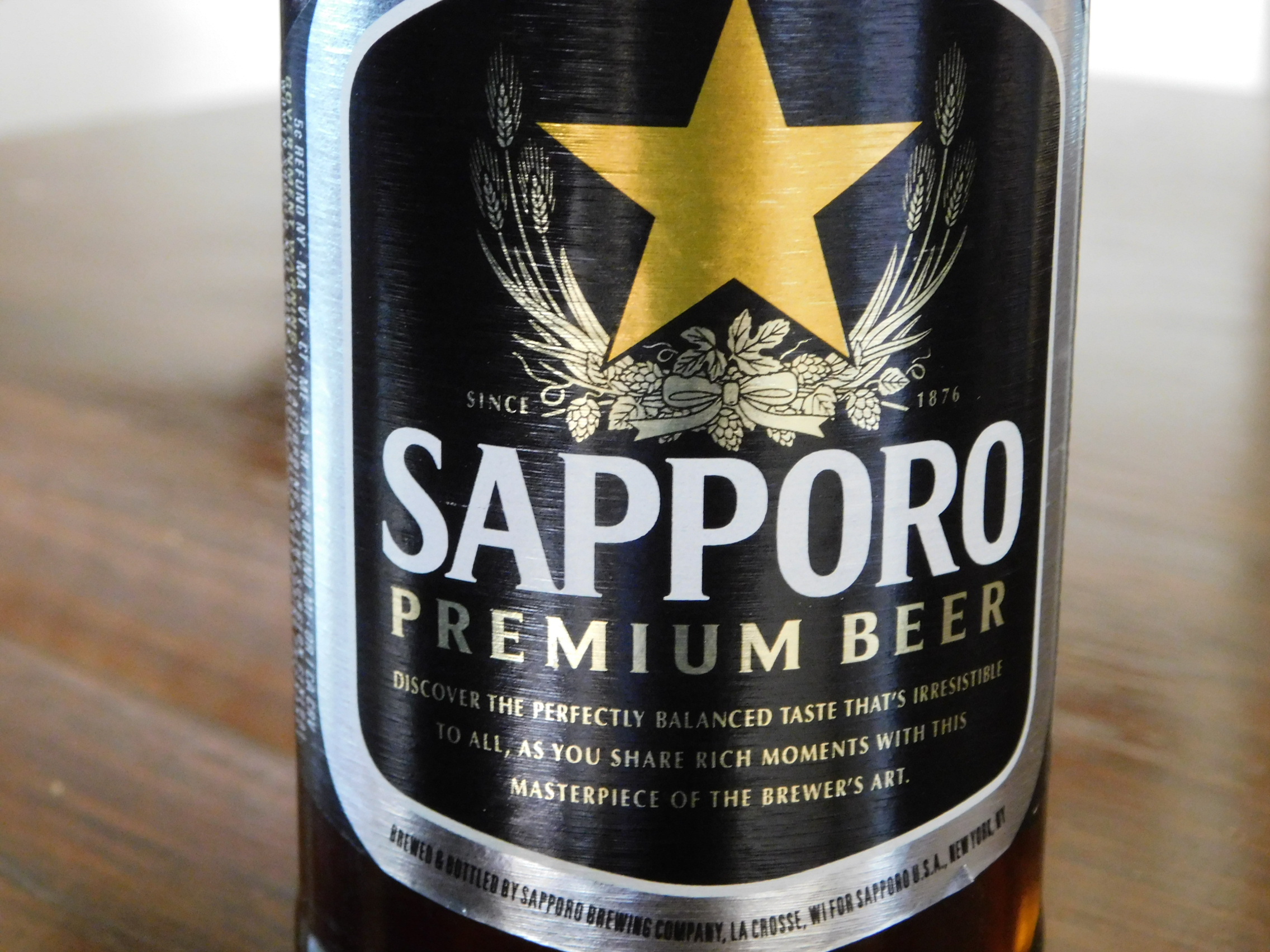 Order Sapporo Premium Beer 21 oz. Bottle food online from Moto Azabu Sushi Bar & Grill store, Marina Del Rey on bringmethat.com