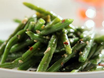 Order Sauteed String Beans in Spicy Garlic Sauce food online from Yan Asian Restaurant store, Rutherford on bringmethat.com