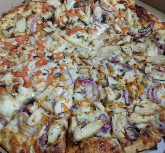 Order Barbecue Chicken Pizza food online from Straw Hat Pizza store, Hayward on bringmethat.com