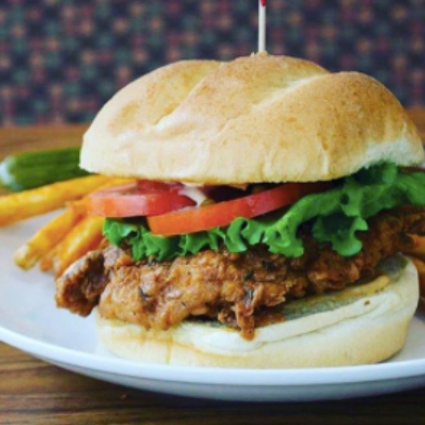 Order Chipotle Chicken Sandwich  food online from Sunny Street Cafe store, Columbus on bringmethat.com