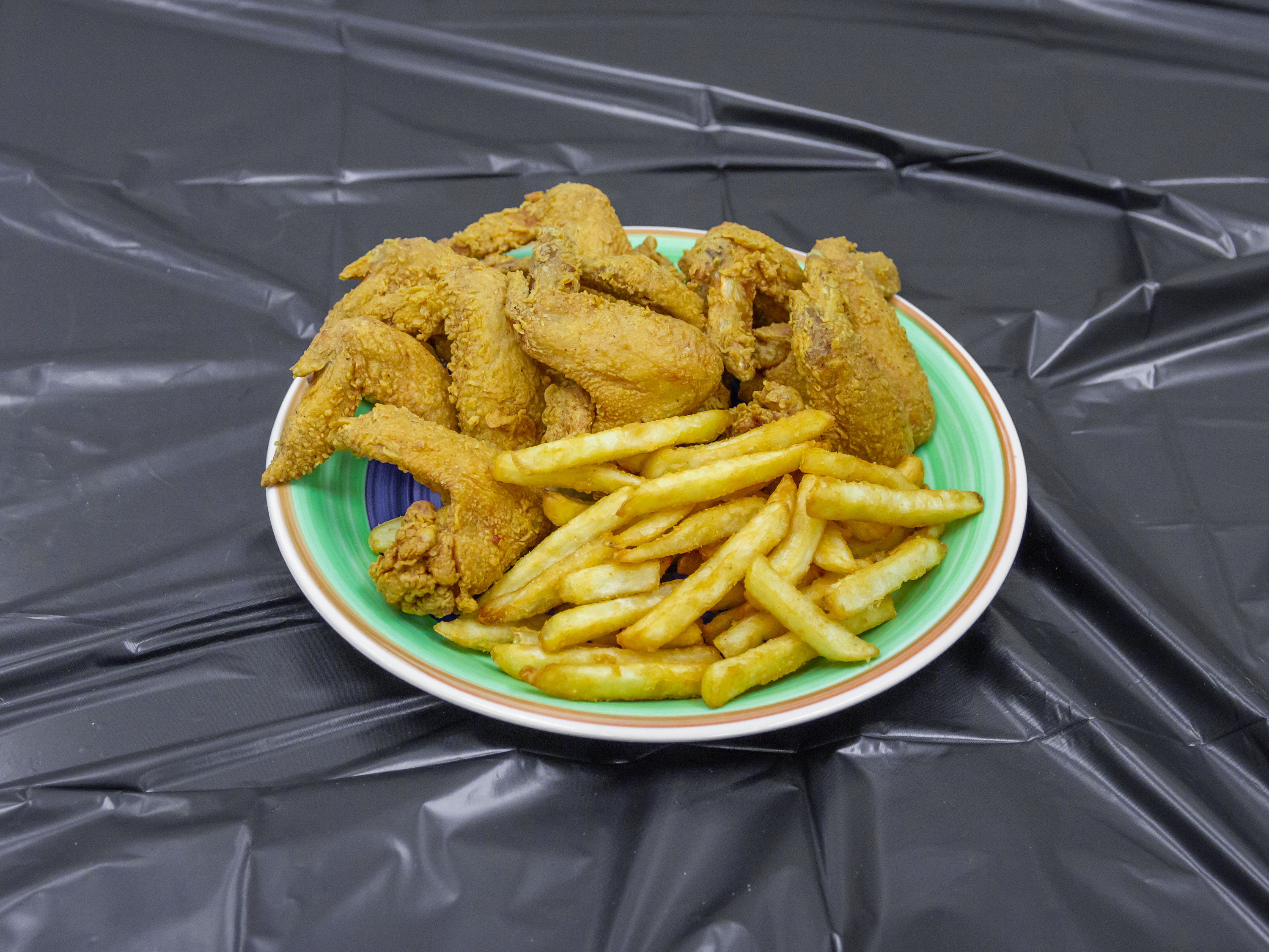 Order 6 Pieces Whole Wings food online from Southfield Fish & Chicken store, Southfield on bringmethat.com