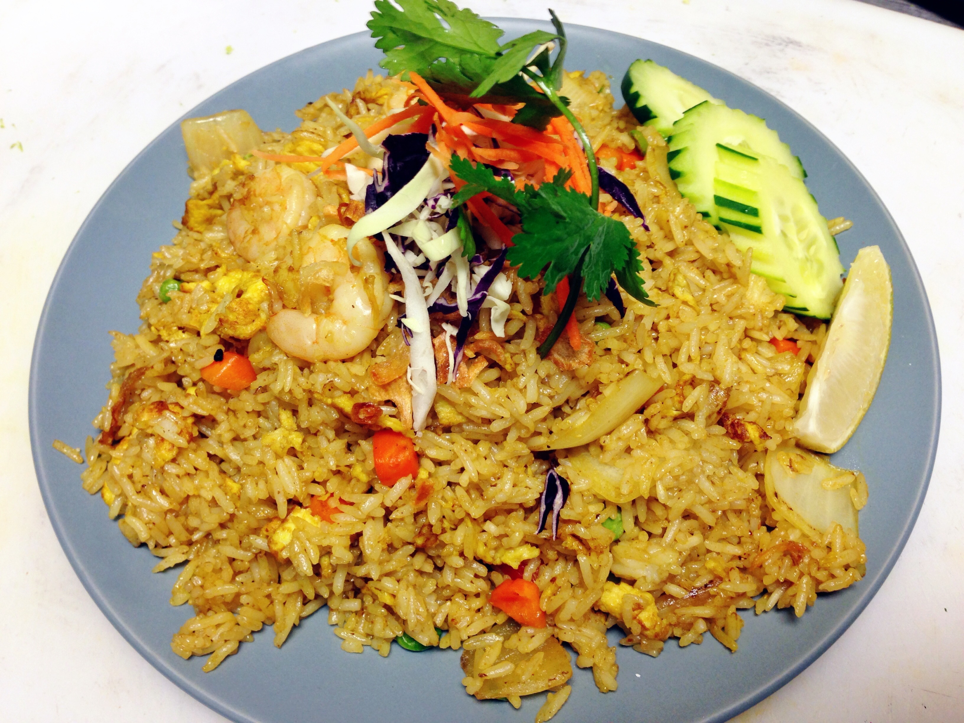Order Yellow Curry Fried Rice food online from Foo Asian Grill & Bubble Tea store, Irving on bringmethat.com