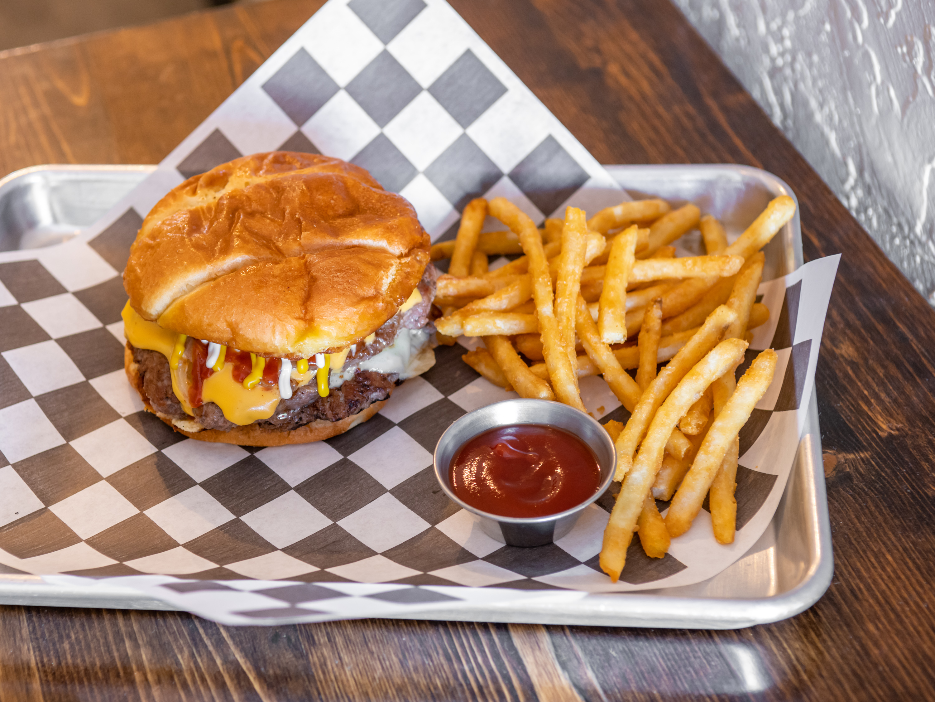 Order Oro classic Cheese Burger  food online from Dwntwn Burger store, Mesa on bringmethat.com