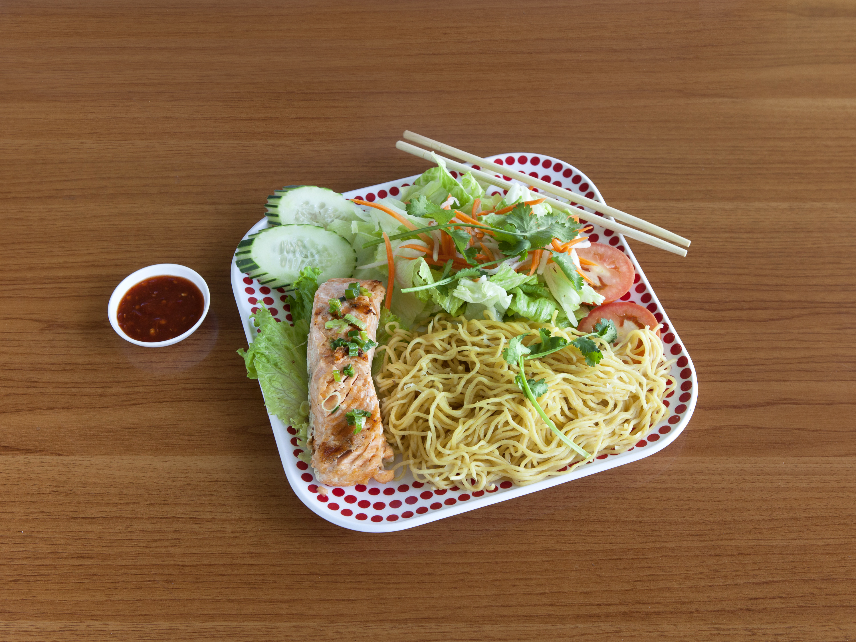 Order S7. Salmon Salad and Egg Noodle food online from Pho Kobe store, Torrance on bringmethat.com