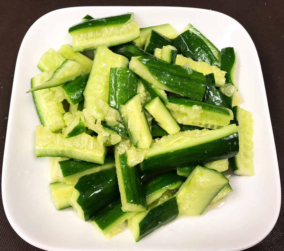 Order A07. ChilPickled Cucumber with Garlic涼拌黃瓜 food online from Gourmet China House store, Boston on bringmethat.com