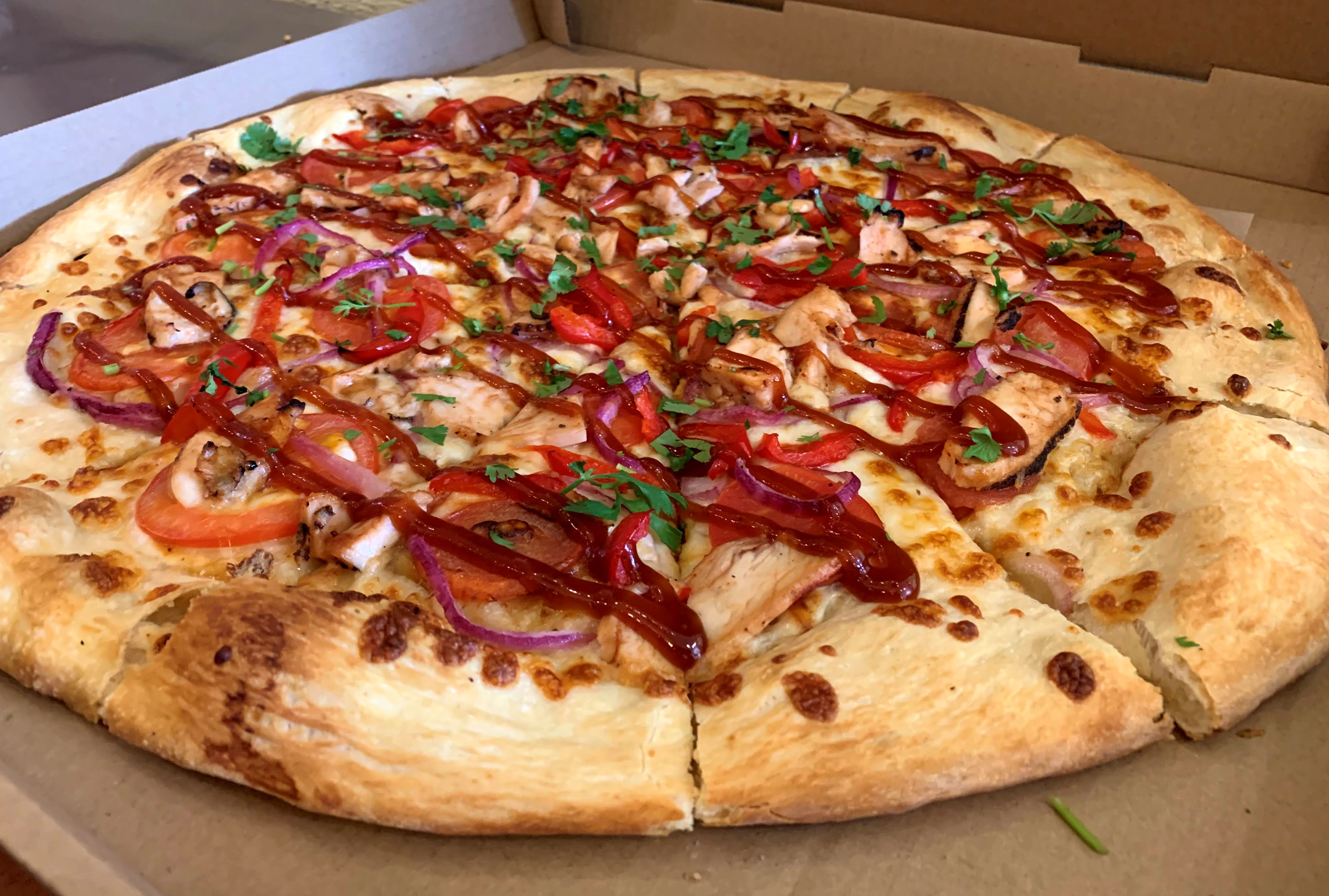 Order ZBQ Chicken Pizza food online from Zpizza store, Upland on bringmethat.com
