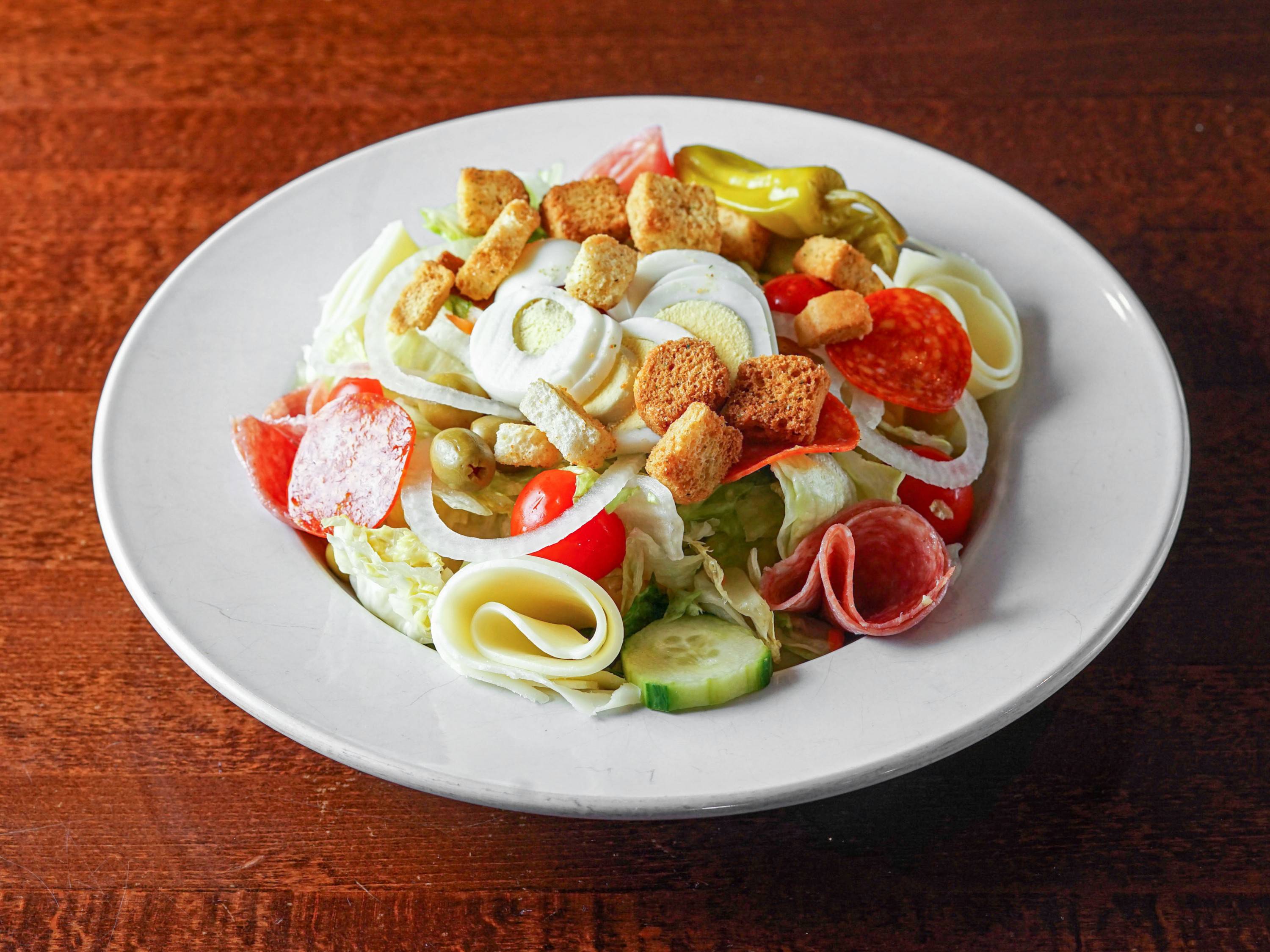 Order Antipasto Salad food online from Subway Cafe store, Harrisburg on bringmethat.com