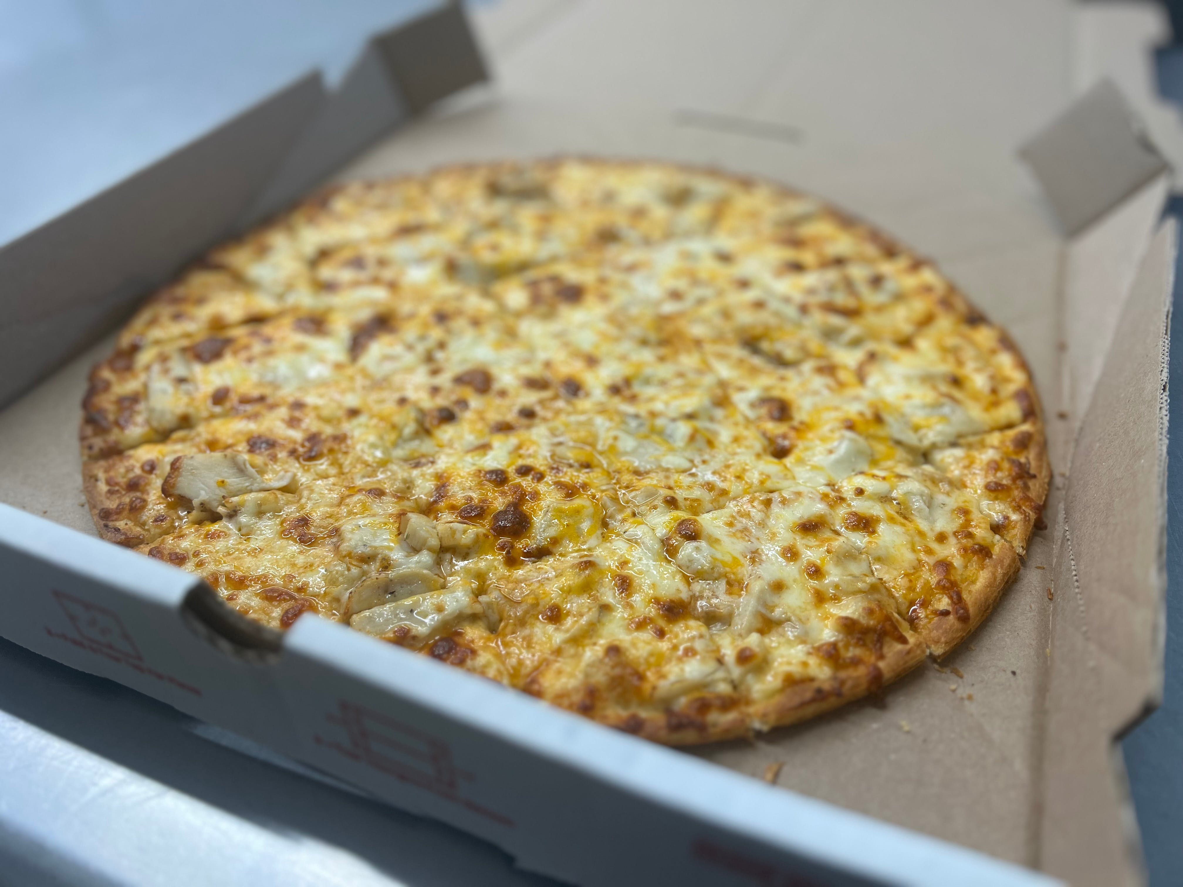 Order Buffalo Chicken Pizza - Small 9" food online from Jimmy's Pizza store, Cold Spring on bringmethat.com